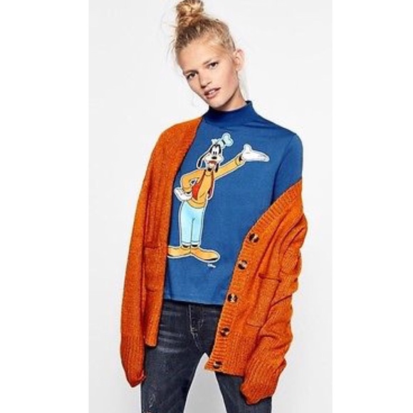 Zara Tops - Zara Trafaluc Disney Top